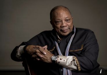 AMERICAN ENTERTAINMENT TITAN QUINCY JONES IS DEAD