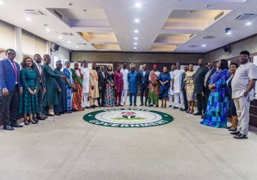 EDO STATE GOVERNOR OBASEKI DISSOLVES CABINET AHEAD OF TRANSITION TO SENATOR OKPEBHOLO