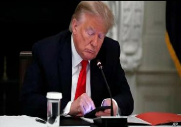 BREAKING NEWS: TWITTER PERMANENTLY SUSPENDS DONALD TRUMP'S HANDLE